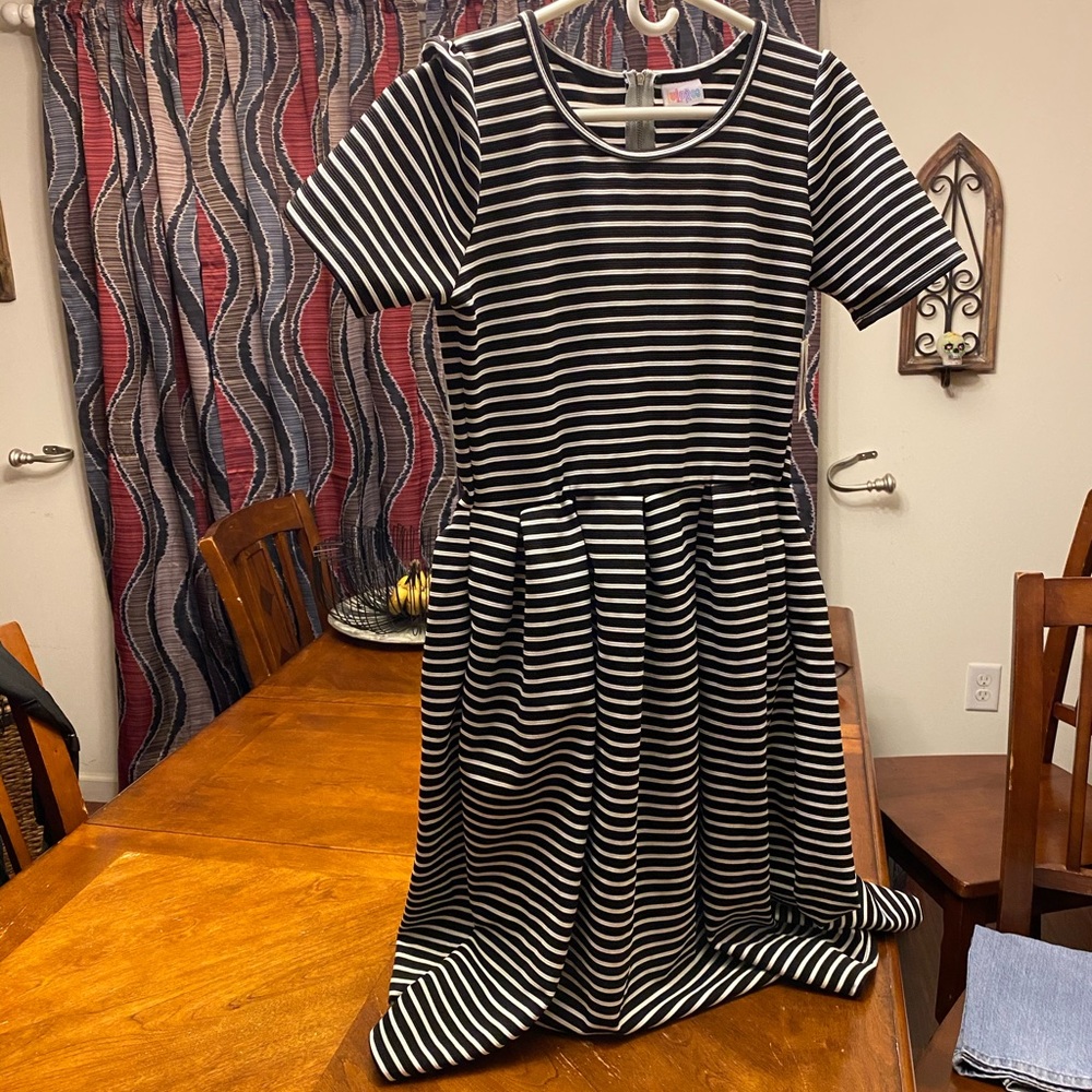 LulaRoe black and white stripes dress